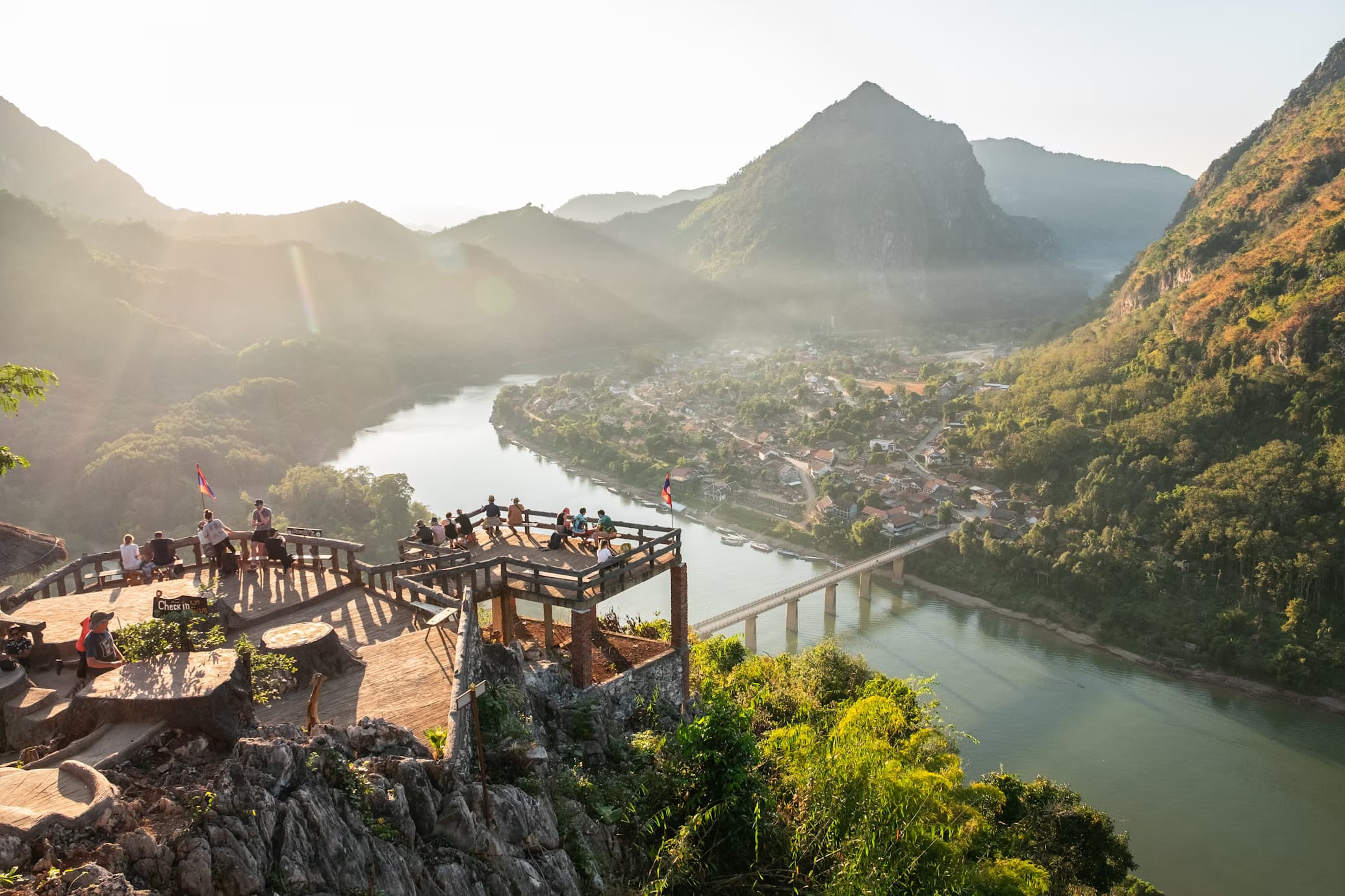 Vue sur Nong Khiaw et la rivière Nam Ou
